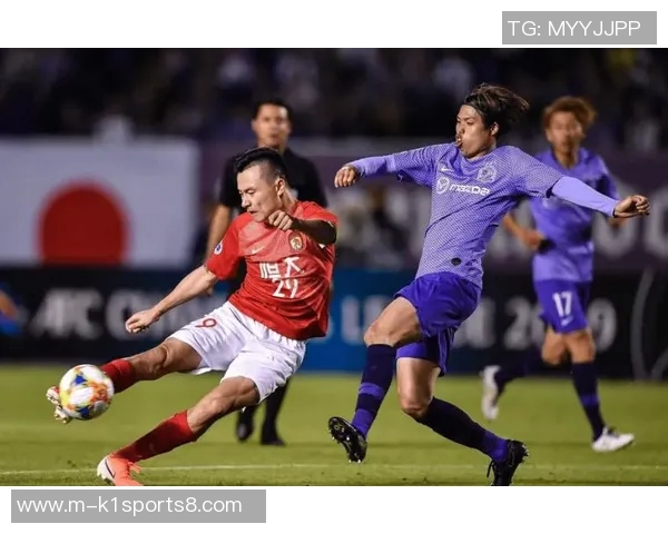 大阪钢巴迎战广岛三箭展开激烈对决争夺联赛积分榜重要位置